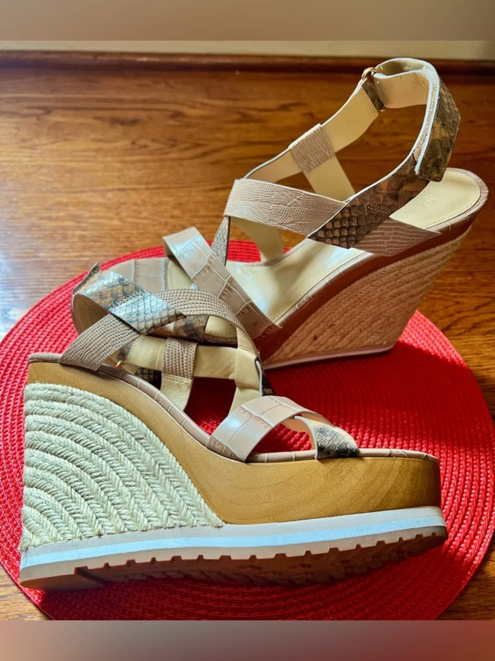 Michael Kors Mackay Wedge Wome Snake-Print Sandals- Like New - Picture 6 of 11